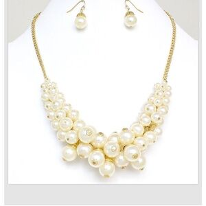 Elegant Pearl Necklace and Earring Set